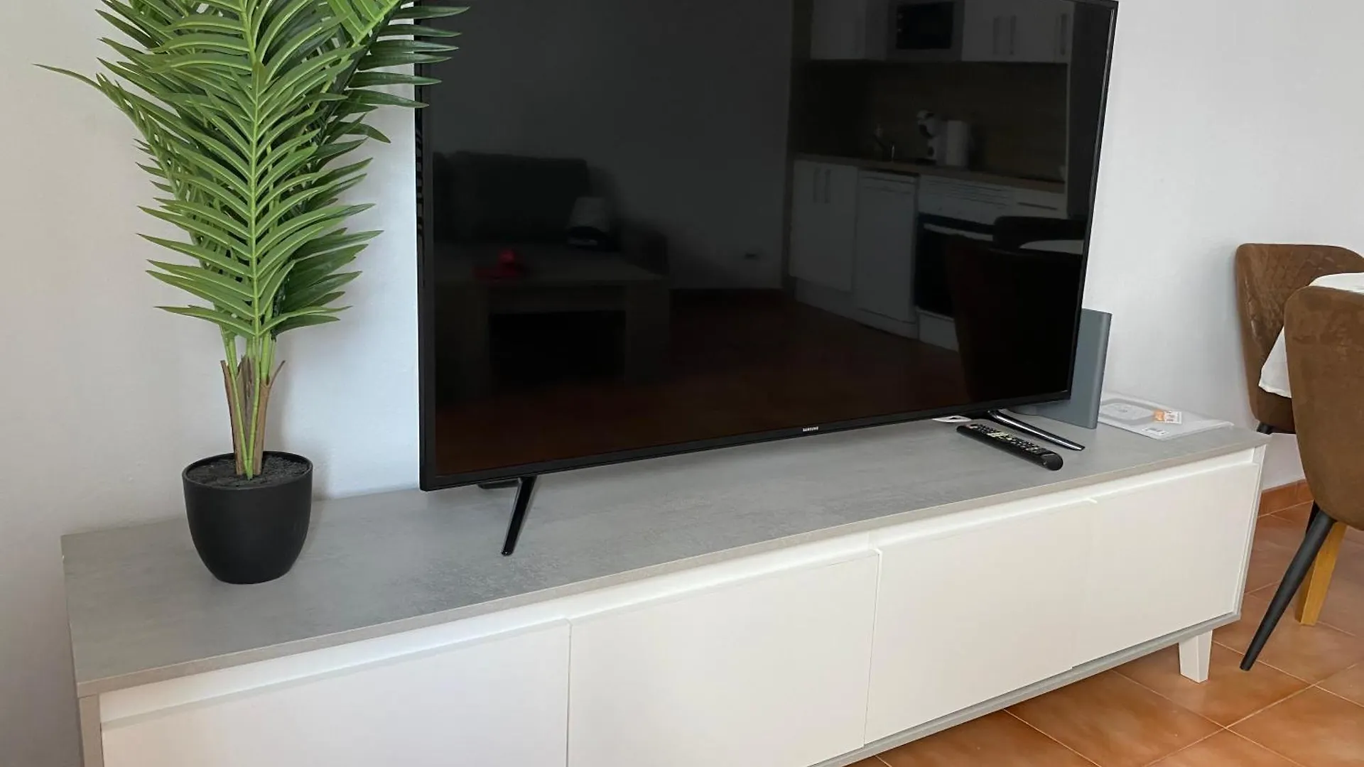Playa Honda Red Suite Apartment